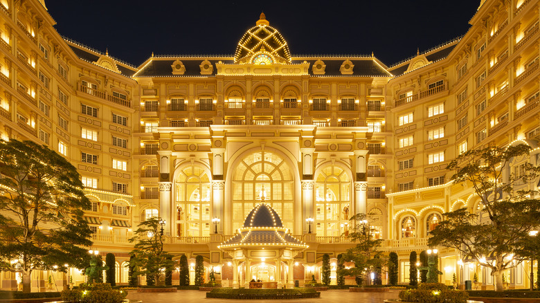 Tokyo Disneyland Hotel