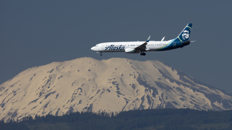 Alaska Airline plane and mountain