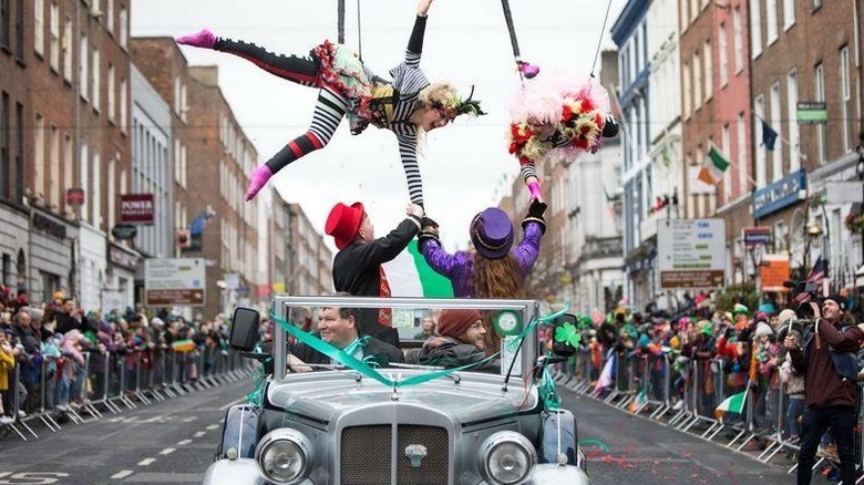 street performers in parade