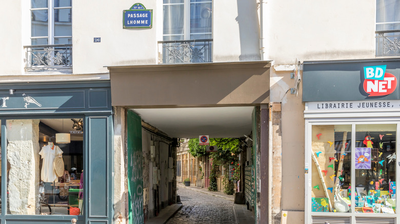 Covered passage in Paris