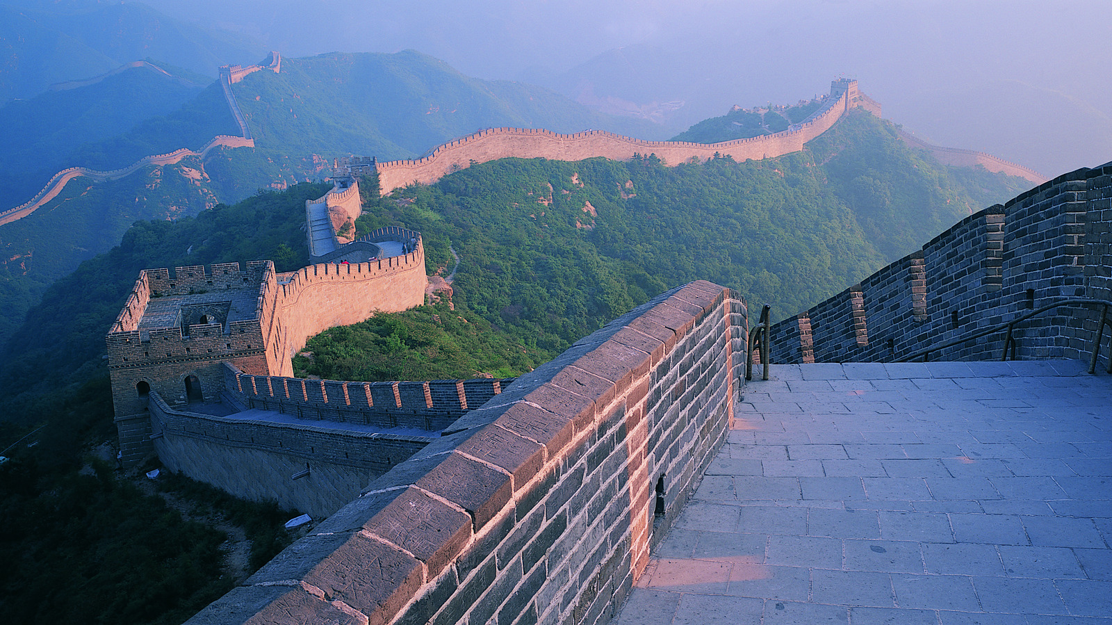 12 Things Tourists Should Never Do When Visiting China