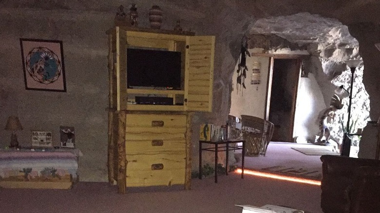Koko's cave bedroom