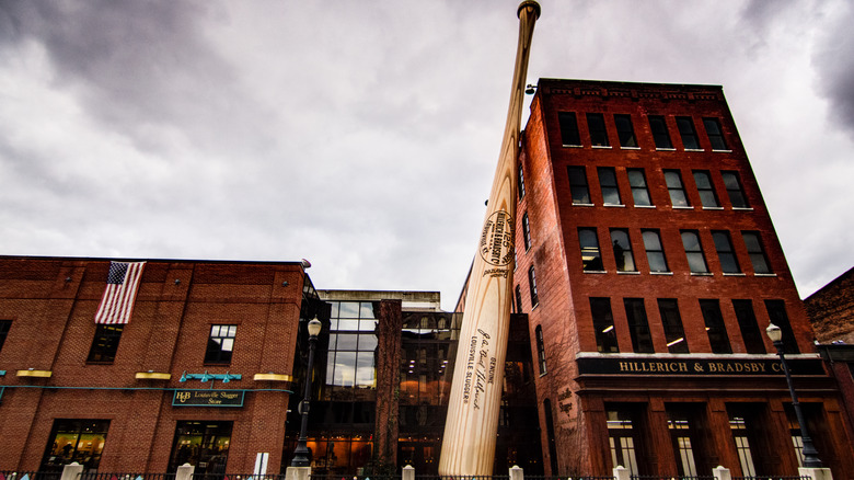 Louisville Slugger Museum baseball bat