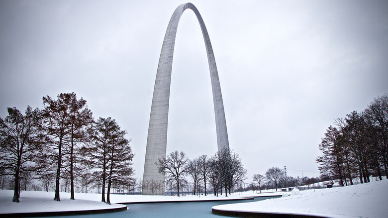 snowy Gateway Arch in winter