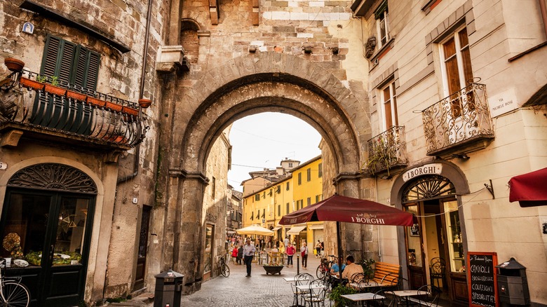 An archway in Lucca, Italy