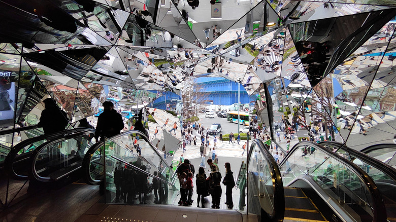 The kaleidoscope at Tokyu Plaza