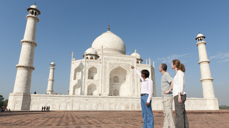 A Taj Mahal guide