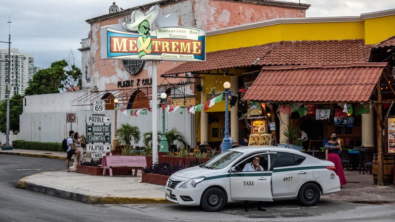 Taxi in Cancún, Mexico