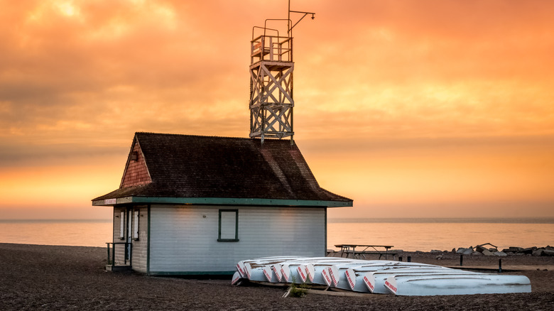 Leuty lifeguard station on Kew Beach