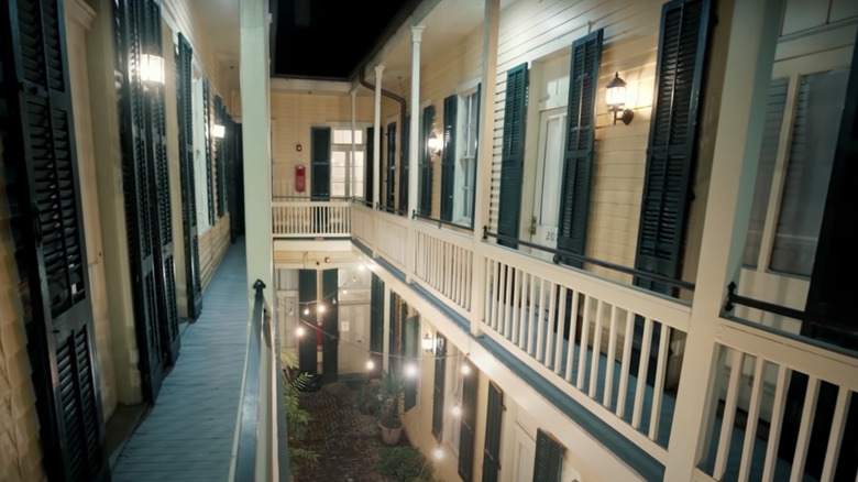 inside view of courtyard 