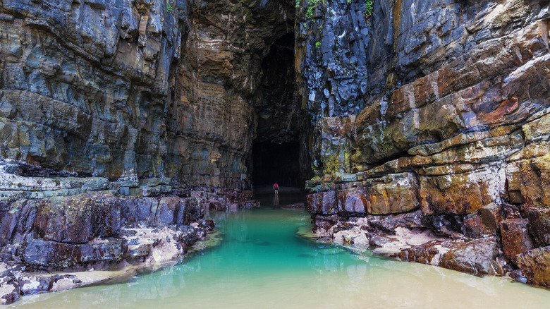 entrance of Cathedral Caves