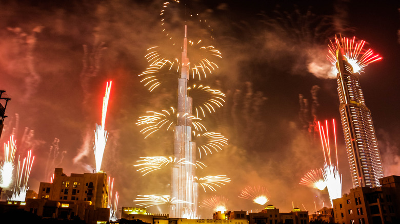 Fireworks surrounding Burj Khalifa