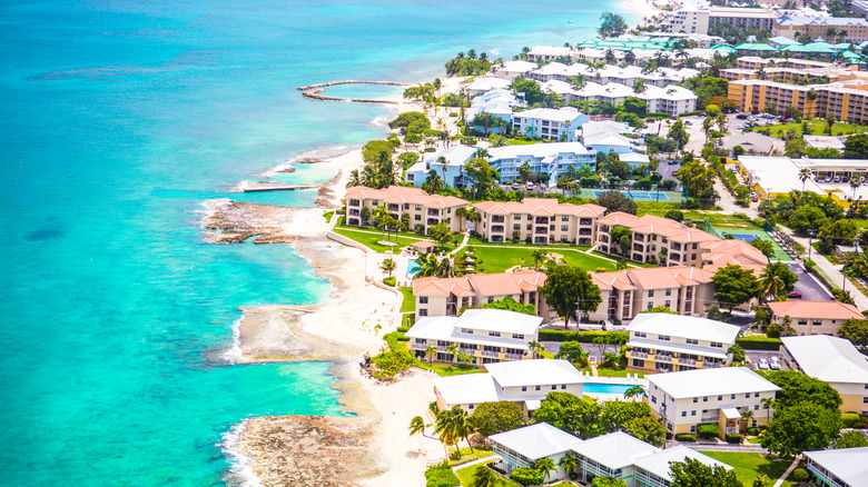 Caymans resort area