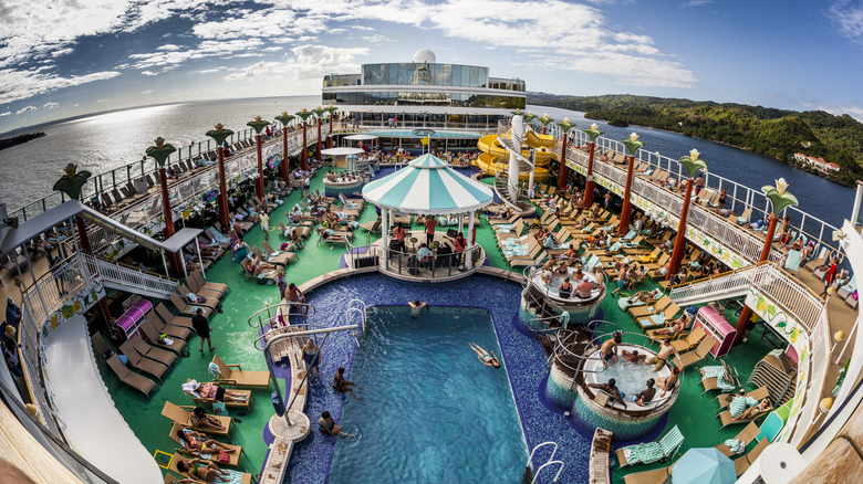 Crowded cruise pool