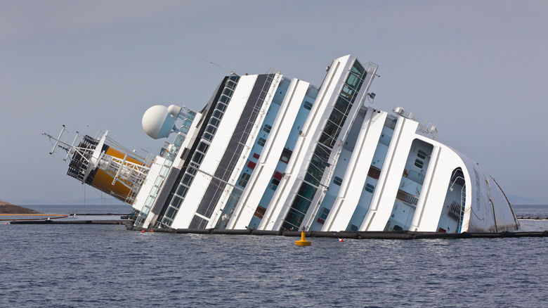 Costa Concordia sinking