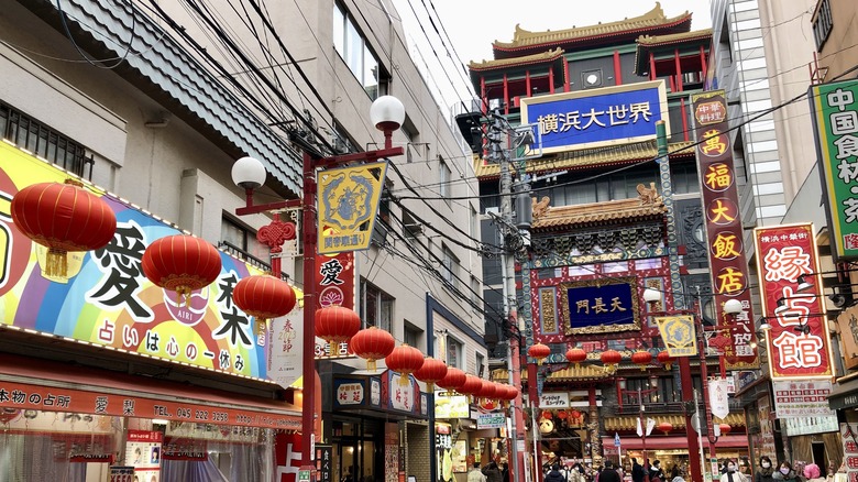 Yokohama Chinatown lanterns street signs