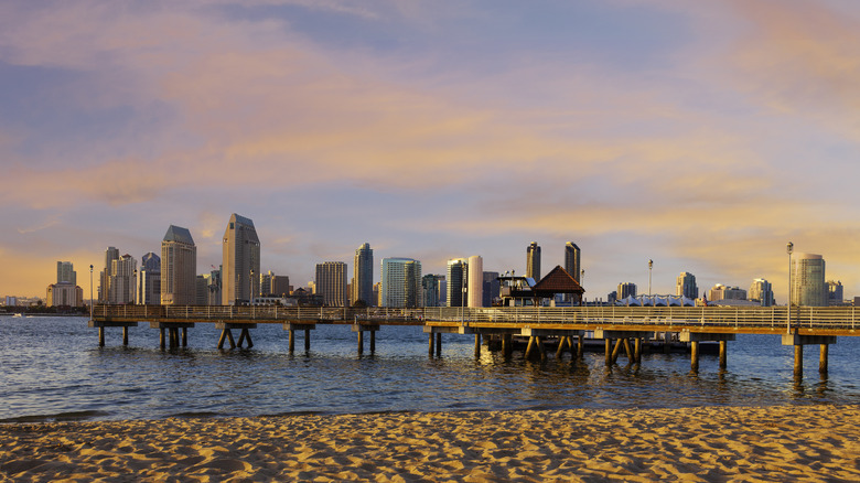 San Diego beach at susnet