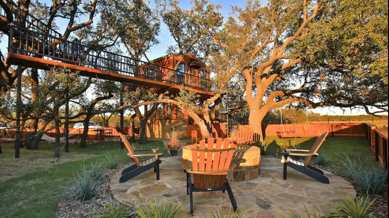 Fire pit at Texas treehouse