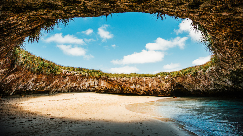 hidden beach with open ceiling