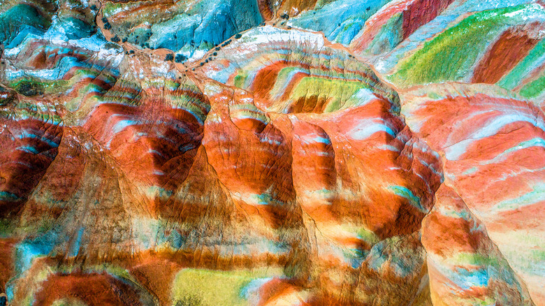 striking and colorful Rainbow Mountains