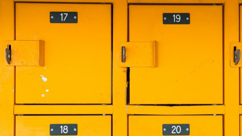 Lockers for rent