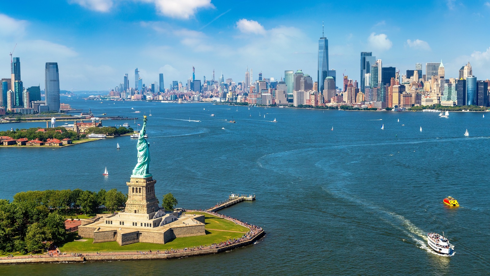 New york city is one of the largest cities in the world it is also фото 10