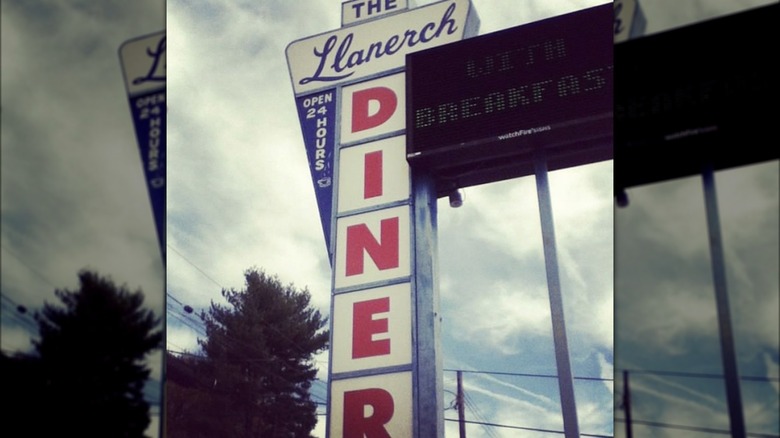The Llanerch Diner sign