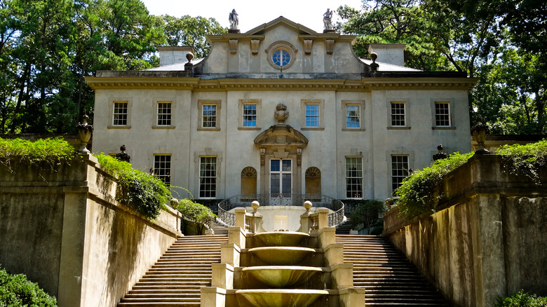 The Swan House exterior
