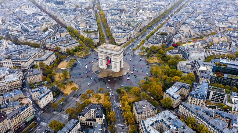 Arc de Triomphe aerial view