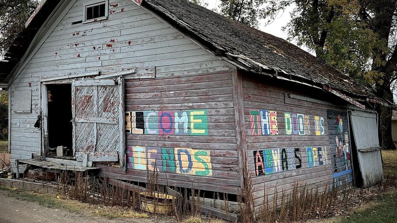 mural on run down building