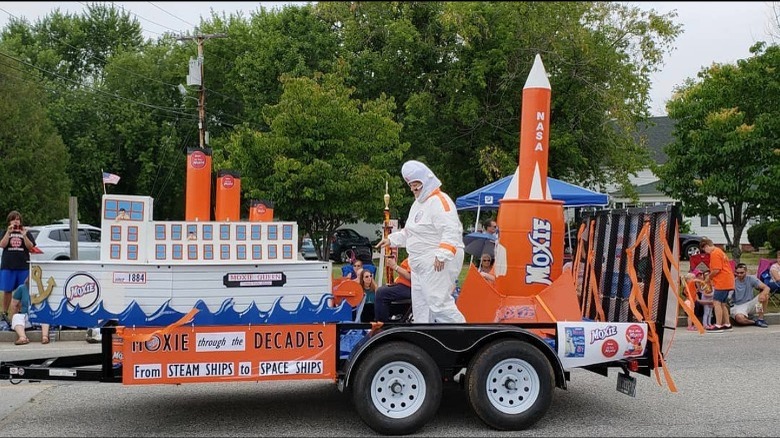 Float in the Moxiefest parade