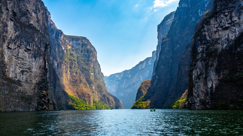 A shot from the bottom of Sumidero Canyon