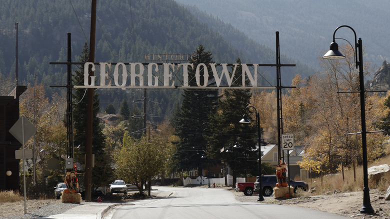 A large sign reading "Historic Georgetown" is positioned above a street