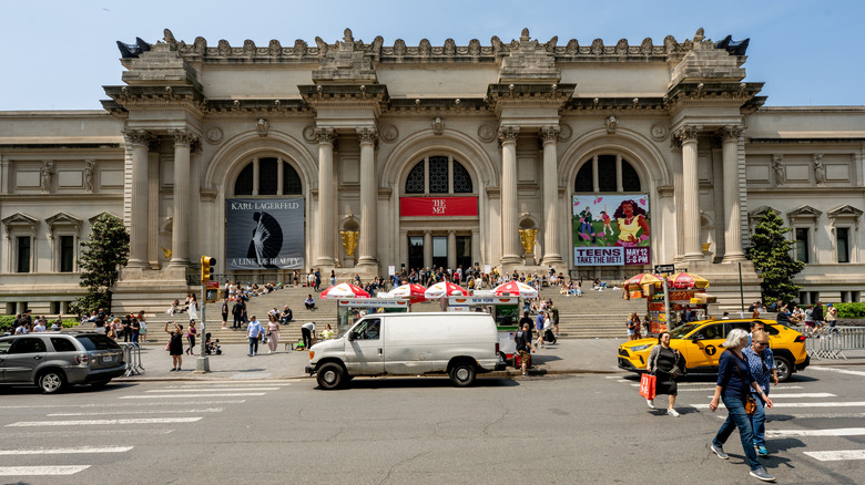 The front of the Met
