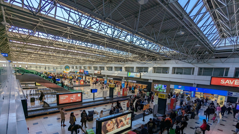 Large busy airport