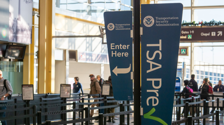 a sign for TSA precheck