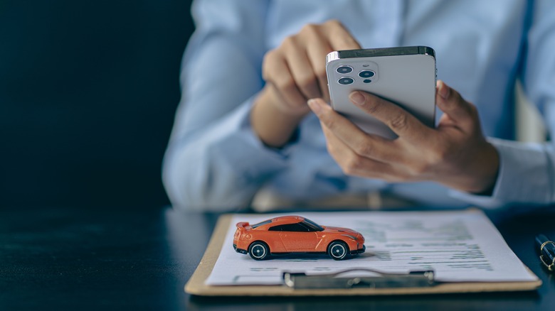 Person booking a rental car