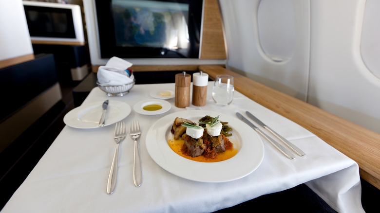 Food on first class flight