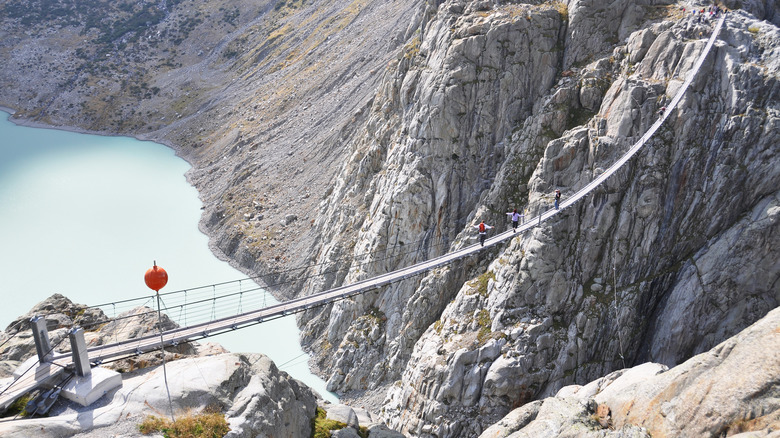 Trift Bridge across cliffs