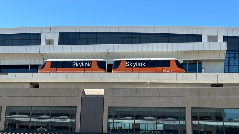 the DFW Skylink train going between terminals