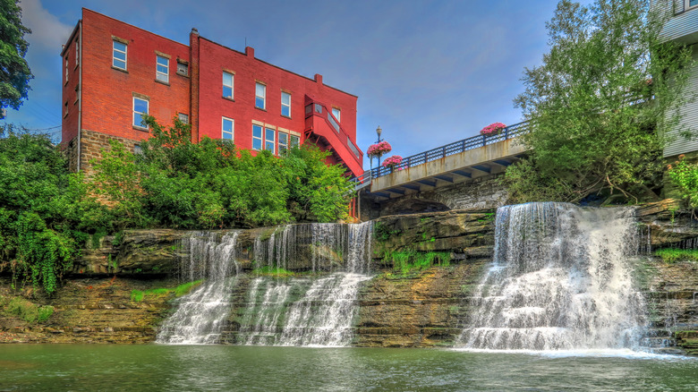 Chagrin Falls Ohio small town