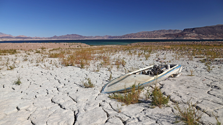 Abandoned boat Lake Mead