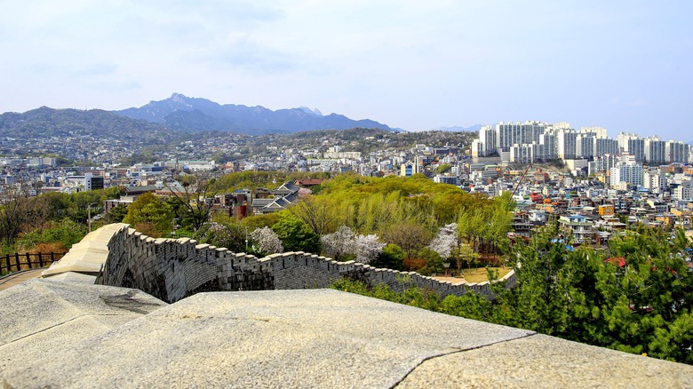 Seoul City Wall trail