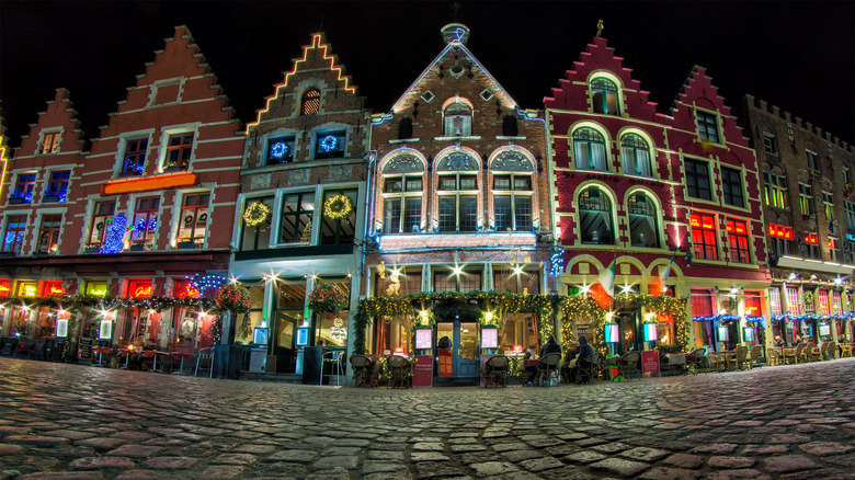 Christmas decor in Bruges