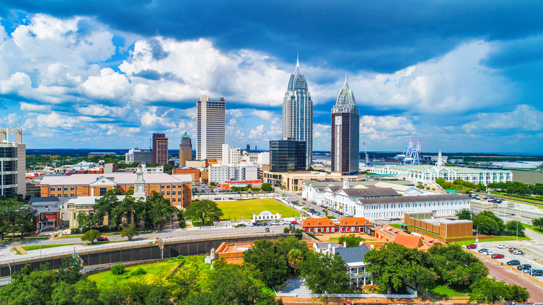 Mobile, Alabama skyline