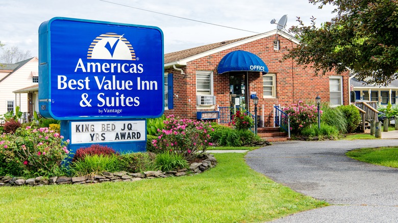 America's Best Value Inn sign