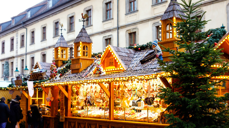 Nuremberg Christkindlesmarkt food stall