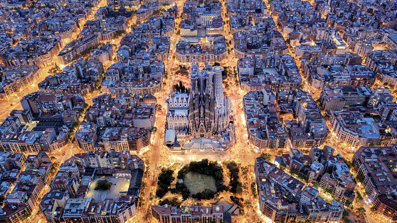 Quarters of Barcelona at night