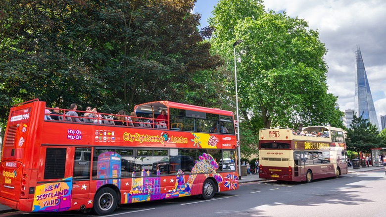sightseeing buses in London