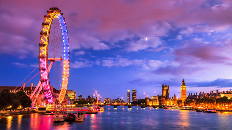 The London Eye at night